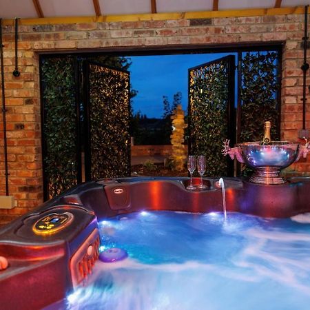 Lincoln Holiday Retreat View With Private Hot Tub 외부 사진