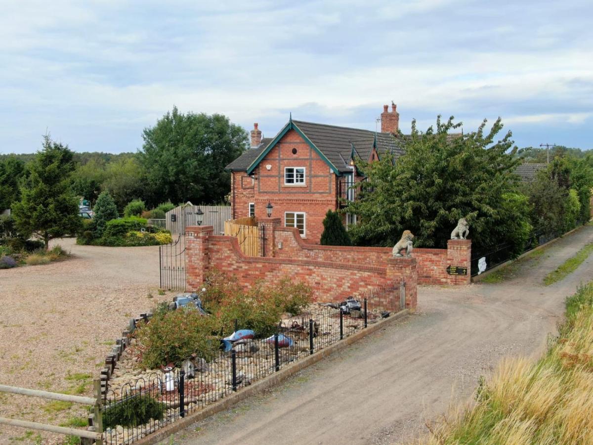Lincoln Holiday Retreat View With Private Hot Tub 외부 사진